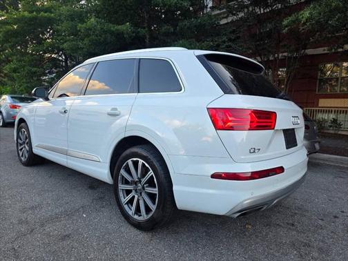 2019 Audi Q7 45 Premium Plus