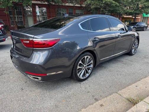2017 Kia Cadenza Technology