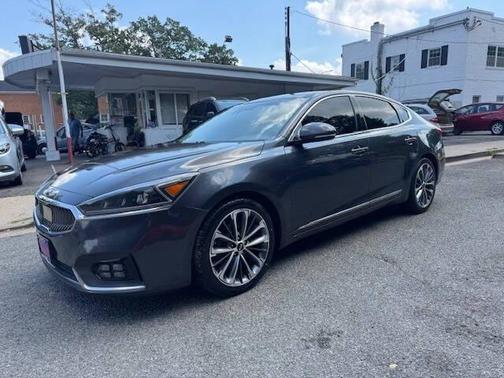 2017 Kia Cadenza Technology