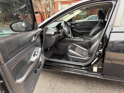 2020 Nissan Altima SR FWD