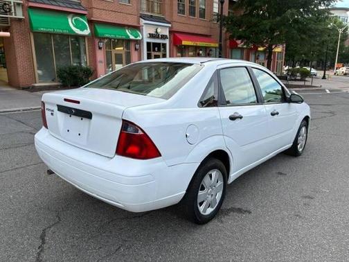 Cloud 9 White Clearcoat 2007 Ford Focus S