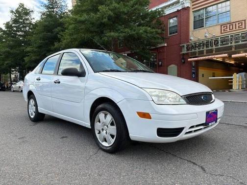 Cloud 9 White Clearcoat 2007 Ford Focus S