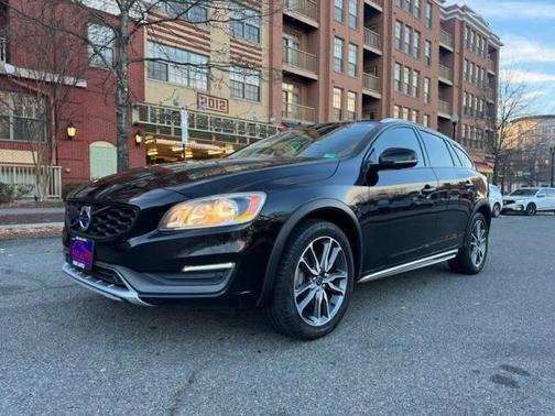 2015 Volvo V60 Cross Country T5