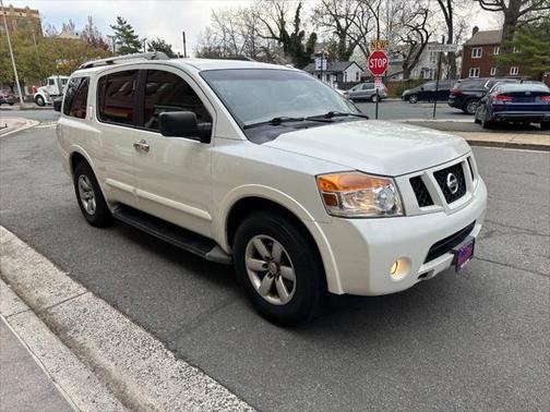 2013 Nissan Armada SV