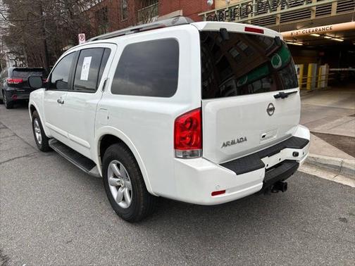 2013 Nissan Armada SV