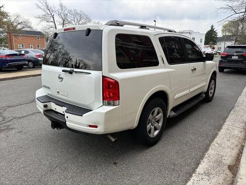 2013 Nissan Armada SV