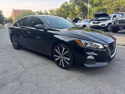 2020 Nissan Altima SR FWD