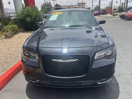 2018 Chrysler 300 S