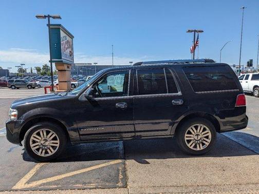 2013 Lincoln Navigator Base