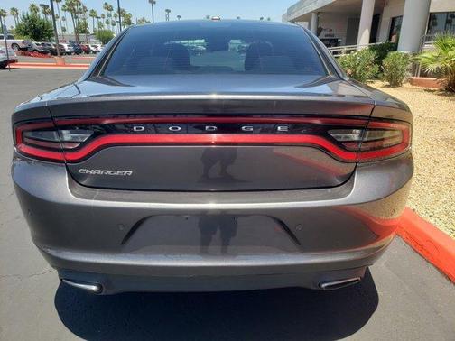 2016 Dodge Charger SE