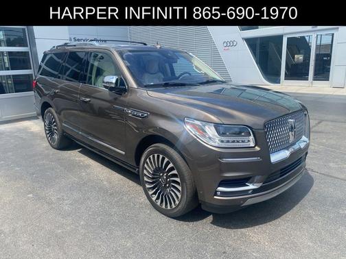 Chroma Molten Gold Metallic 2019 Lincoln Navigator Black Label