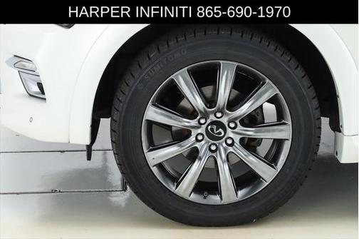 2017 INFINITI QX80 Signature Edition