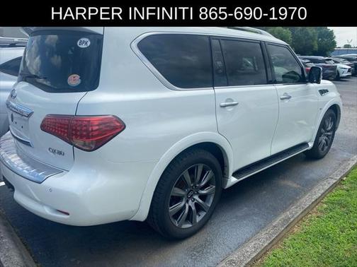 2017 INFINITI QX80 Signature Edition