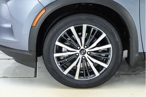 2025 INFINITI QX60 SENSORY