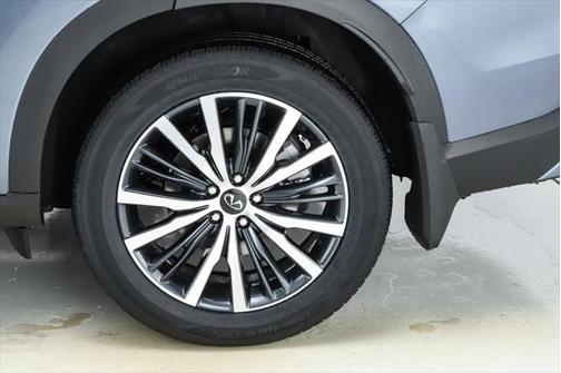 2025 INFINITI QX60 SENSORY
