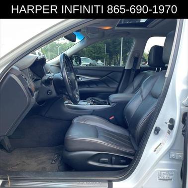 2015 INFINITI Q70L 3.7