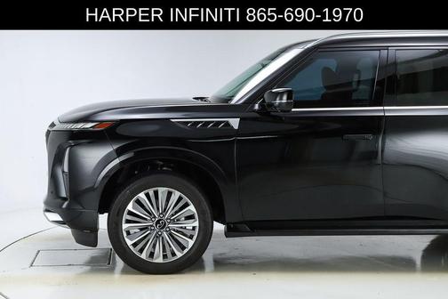 2025 INFINITI QX80 Luxe