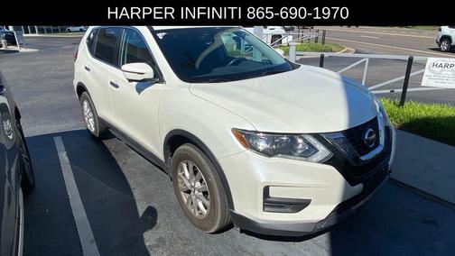 Pearl White 2017 Nissan Rogue SV