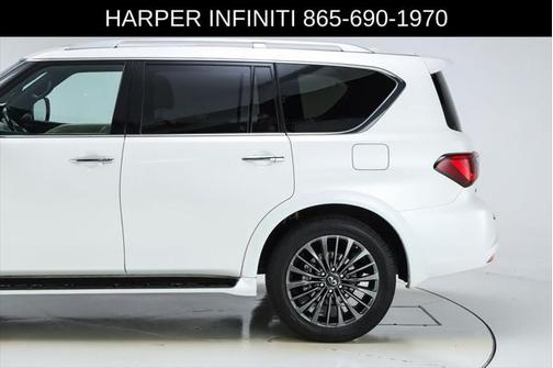 2024 INFINITI QX80 SENSORY AWD