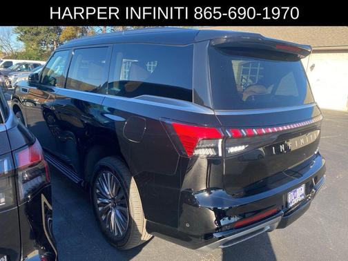 2025 INFINITI QX80 Luxe