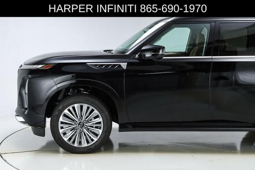 2025 INFINITI QX80 Luxe