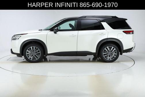 2023 Nissan Pathfinder SL 4WD