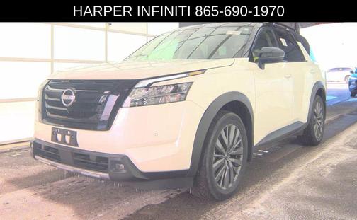 2023 Nissan Pathfinder SL 4WD