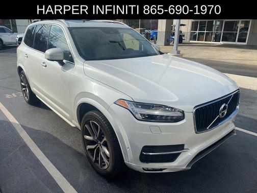 2017 Volvo XC90 T6 Momentum