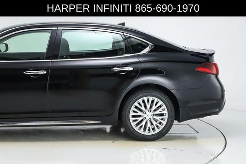 2015 INFINITI Q70L 5.6X