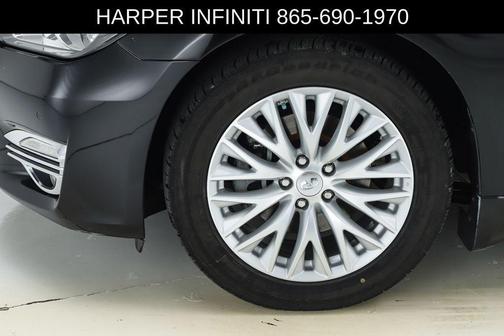 2015 INFINITI Q70L 5.6X