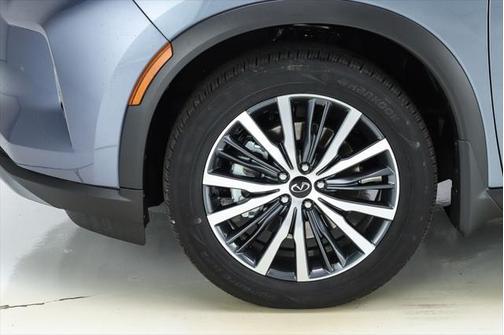 2025 INFINITI QX60 SENSORY