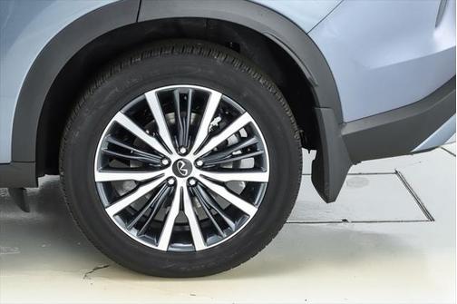 2025 INFINITI QX60 SENSORY