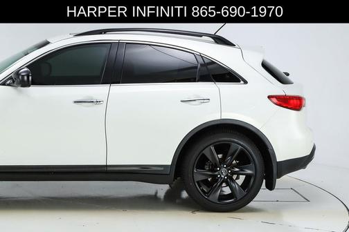 2015 INFINITI QX70 Base