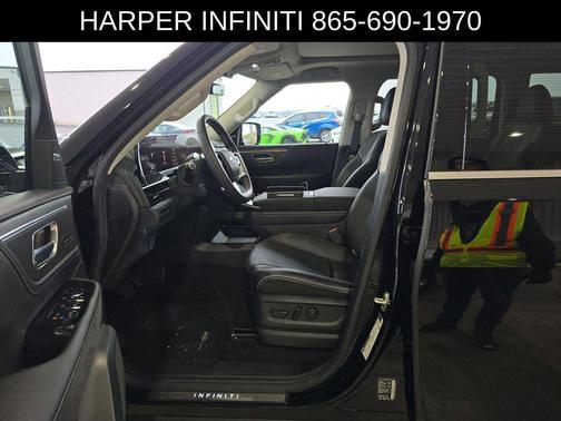 2025 INFINITI QX80 Luxe