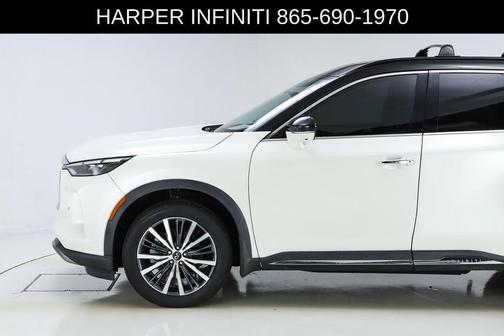 Majestic White/Black Obsidian 2023 INFINITI QX60 AUTOGRAPH
