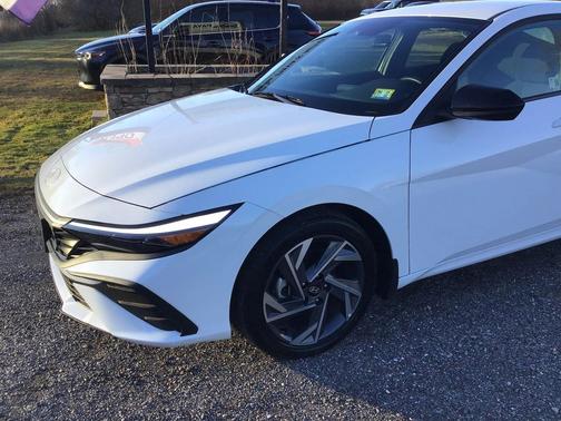 2025 Hyundai ELANTRA Sport