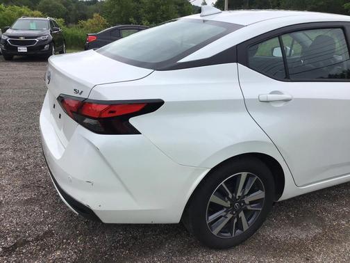 2023 Nissan Versa 1.6 SV