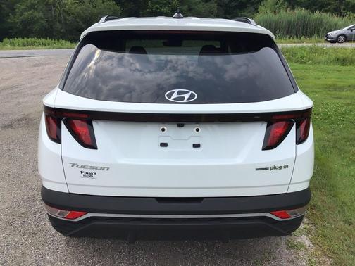 White 2024 Hyundai TUCSON Plug-In Hybrid SEL