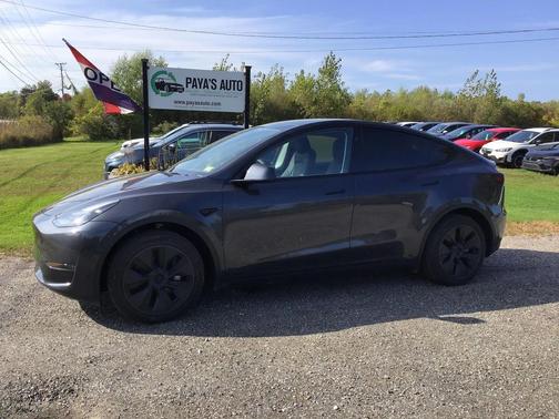 2025 Tesla Model Y Long Range Dual Motor Rear-Wheel Drive