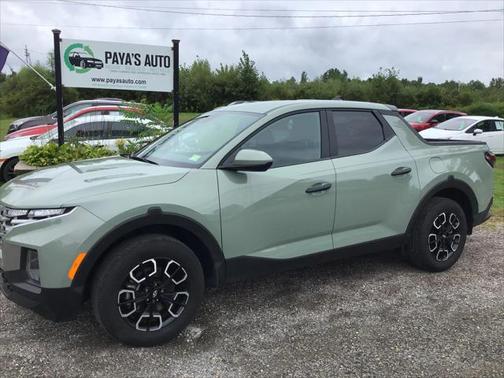 Green 2024 Hyundai SANTA CRUZ SE Truck