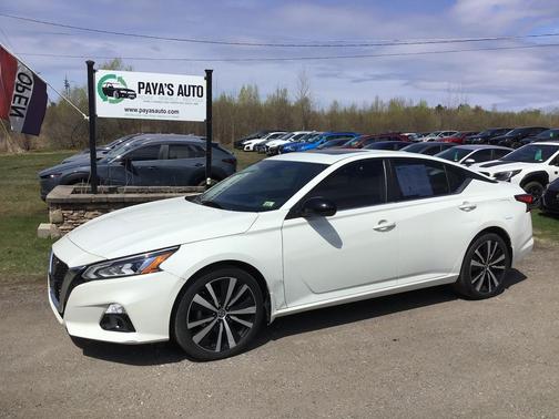 White 2021 Nissan Altima SR Intelligent AWD