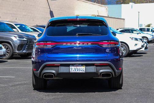 2023 Porsche Macan Base