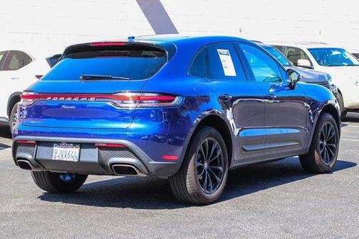 2023 Porsche Macan Base