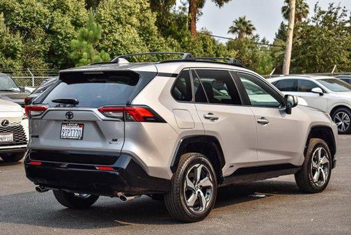 2025 Toyota RAV4 Hybrid SE