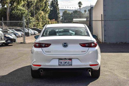 2023 Mazda Mazda3 FWD w/Preferred Package