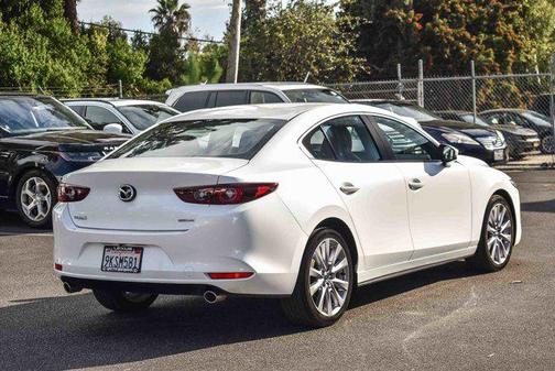 2023 Mazda Mazda3 FWD w/Preferred Package