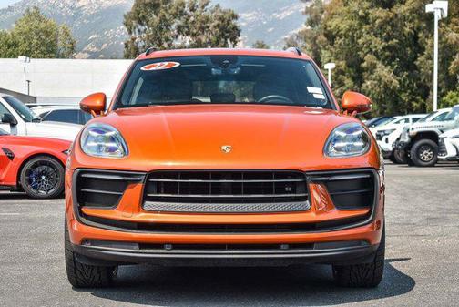 2022 Porsche Macan Base