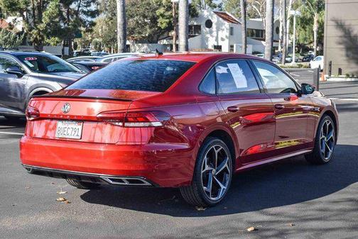 2020 Volkswagen Passat 2.0T R-Line