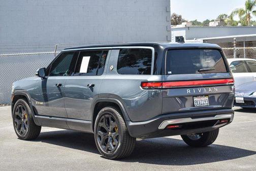 2023 Rivian R1S Adventure
