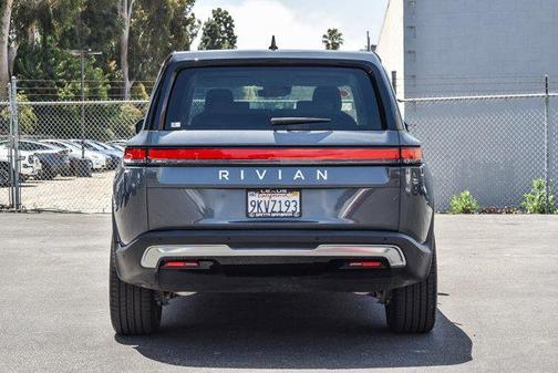 2023 Rivian R1S Adventure